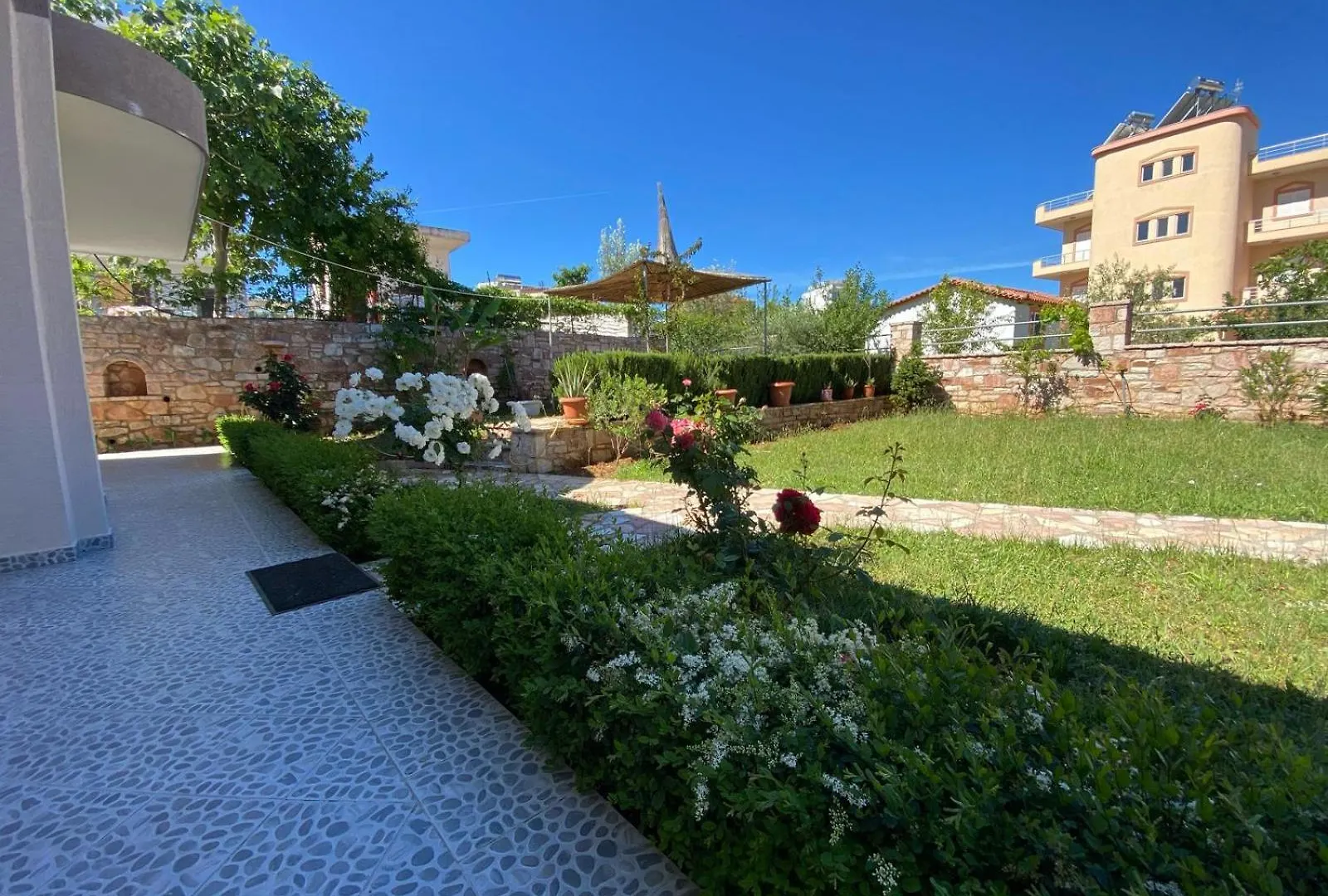 Guesthouse Selu Ksamil Guest house